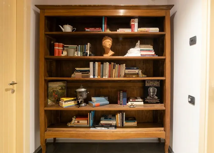 Biblio Pensión Bolonia