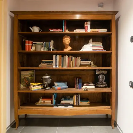 Biblio ゲストハウス ボローニャ